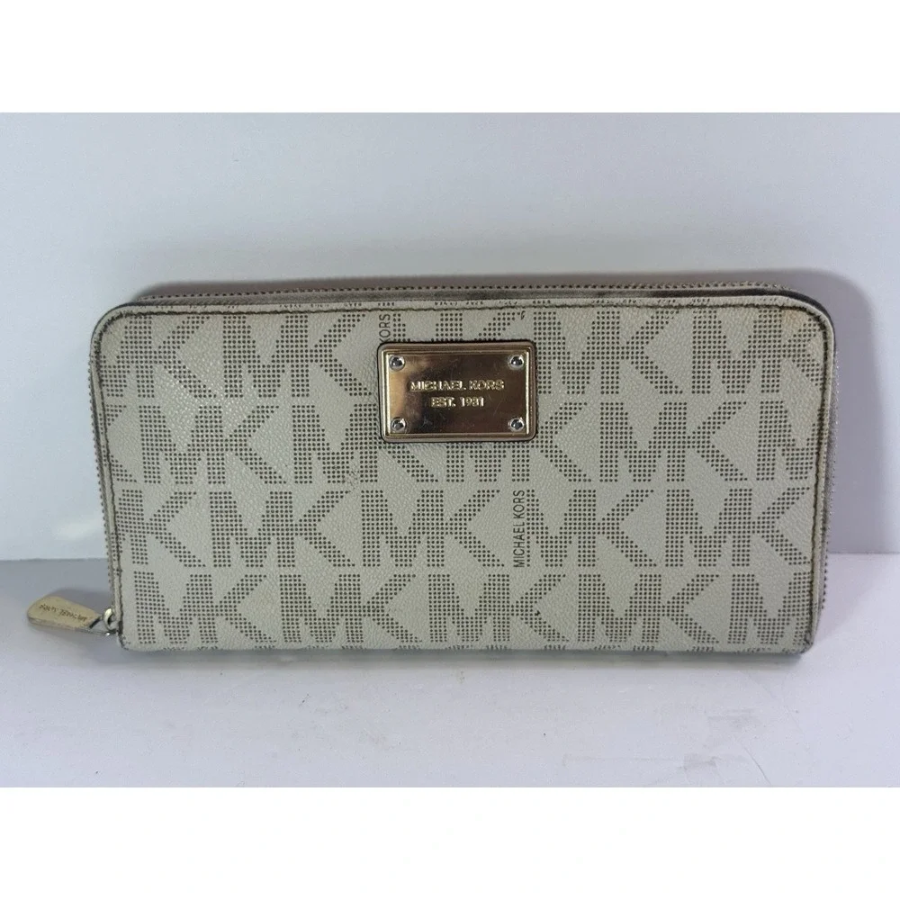Michael Kors Jet Set Continental Wallet Vanilla Signature Zip Around Large